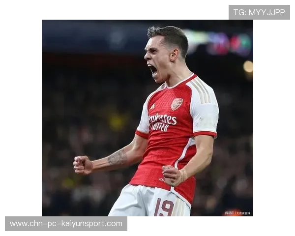 约克雷斯亮相酋长球场,接萨卡传中抢点破门完成阿森纳首秀 约克雷斯亮相酋长球场,接萨卡传中抢点破门完成阿森纳首秀